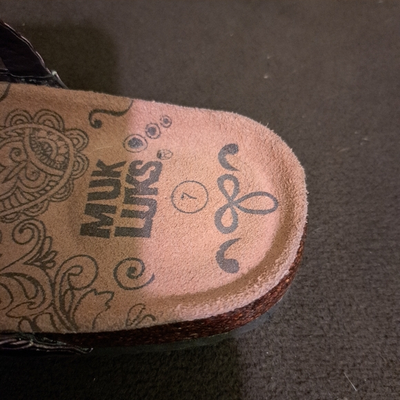 Muk Luks Women's Sandals - Picture 6 of 11